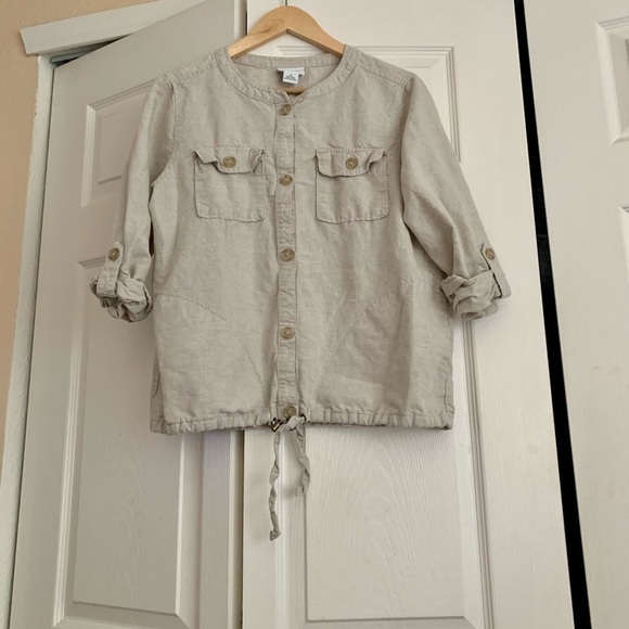 Linen blend buttoned top - Picture 2 of 8